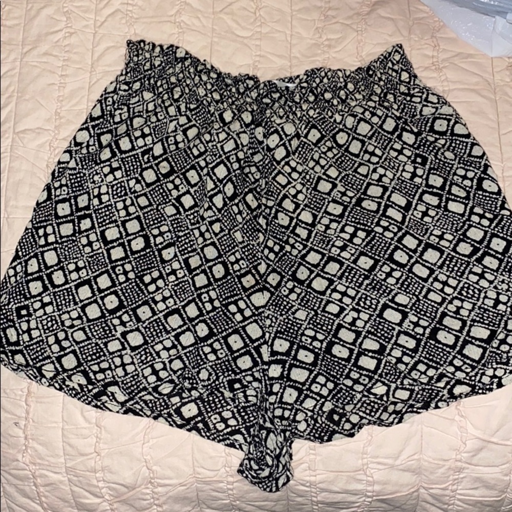 Cute urban outfitter stretchy high waisted shorts